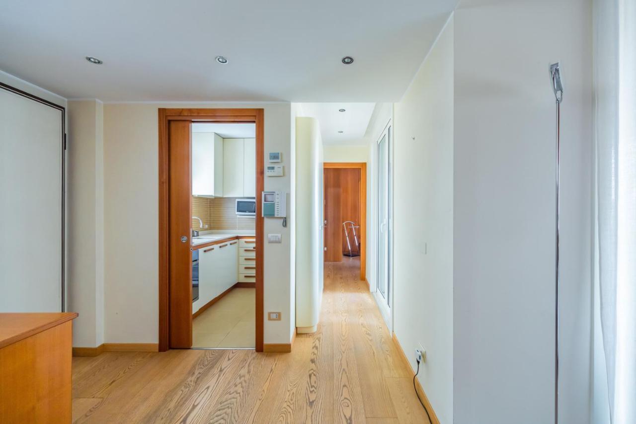 Cozy Apt - Corso Vercelli & Conciliazione M1 Milan Exterior photo