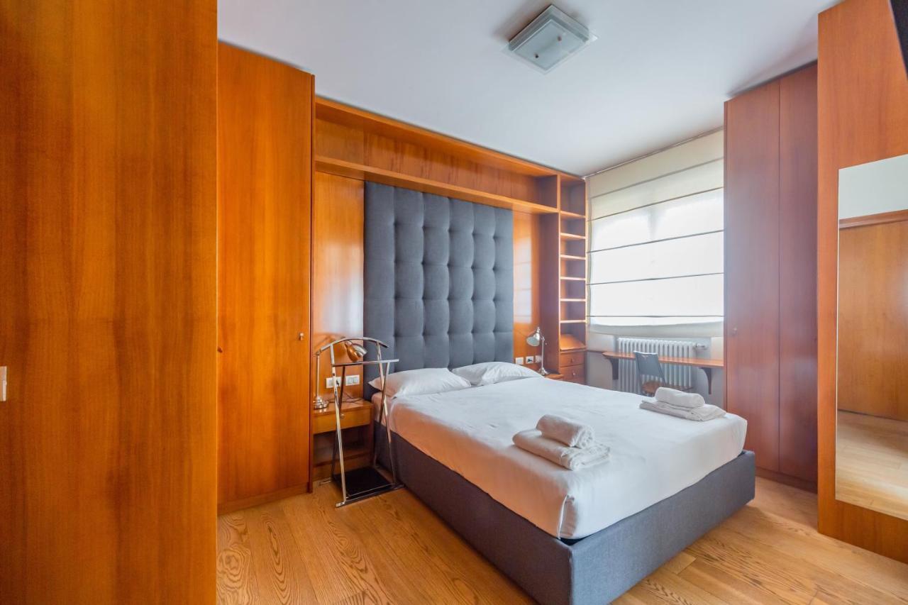 Cozy Apt - Corso Vercelli & Conciliazione M1 Milan Exterior photo