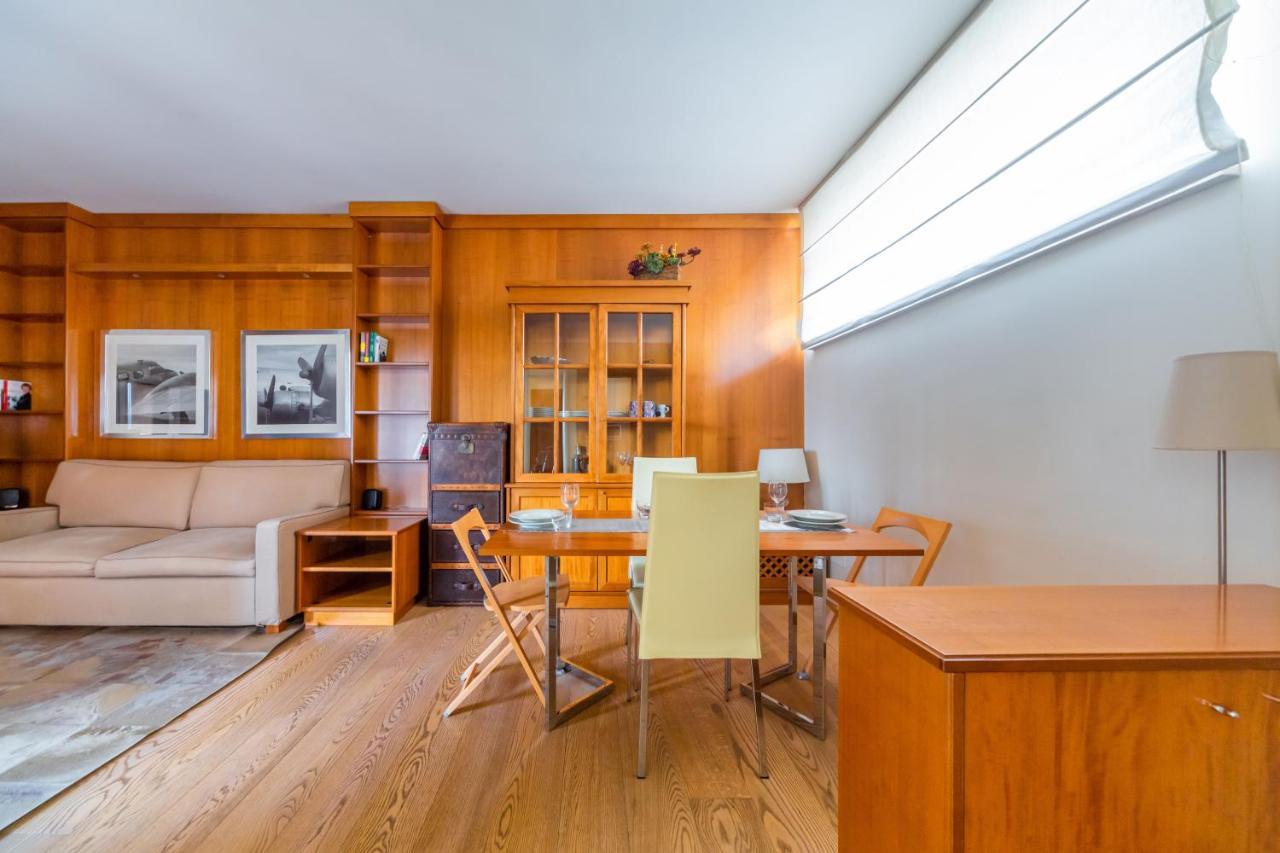 Cozy Apt - Corso Vercelli & Conciliazione M1 Milan Exterior photo
